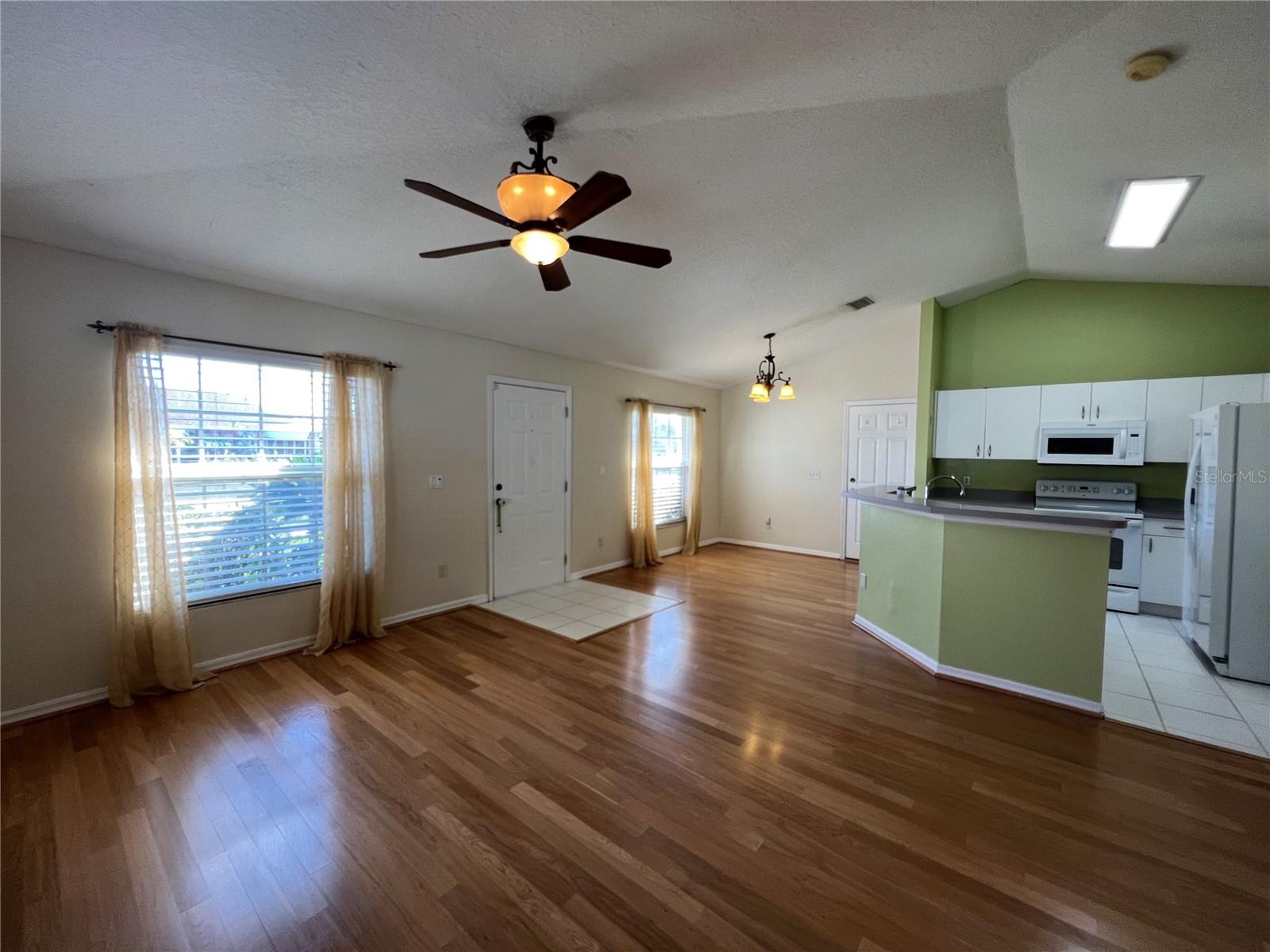 6807 KINGSTON DR, TAMPA, FL, 33619