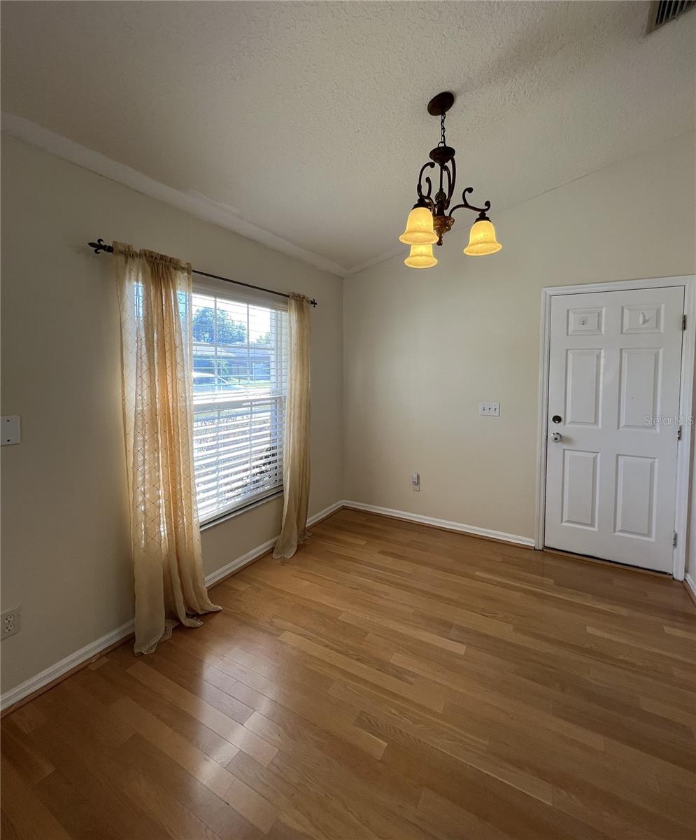 6807 KINGSTON DR, TAMPA, FL, 33619