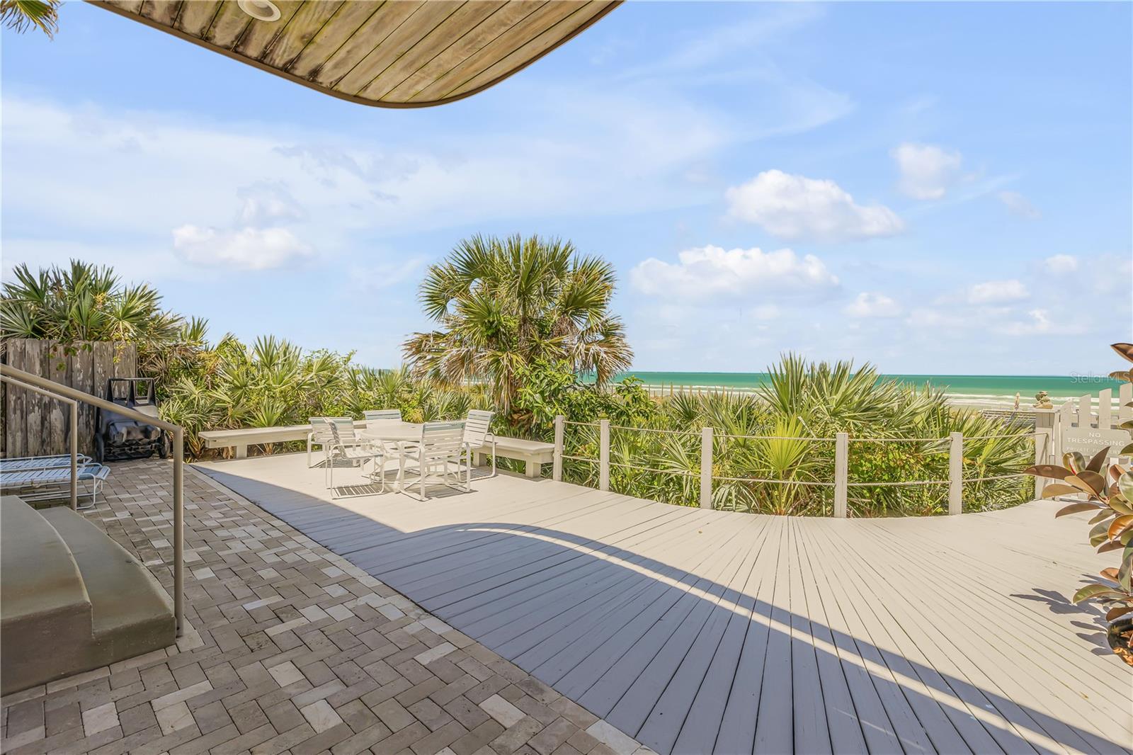 V4942890 Property Photo