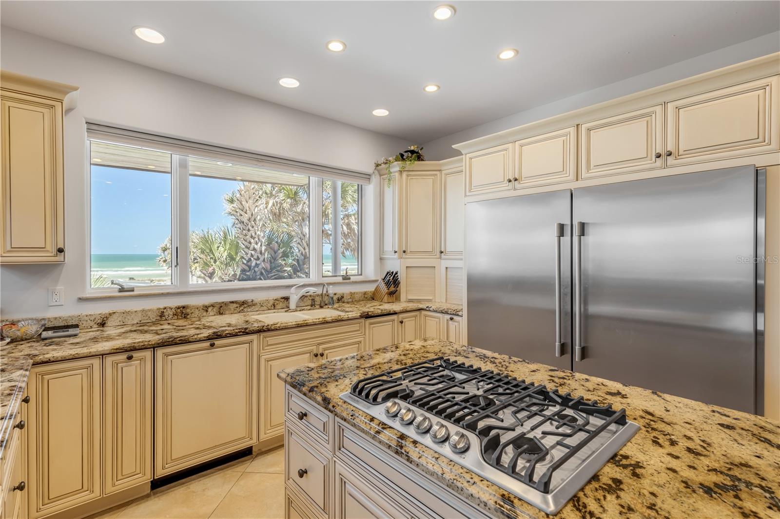 V4942890 Property Photo