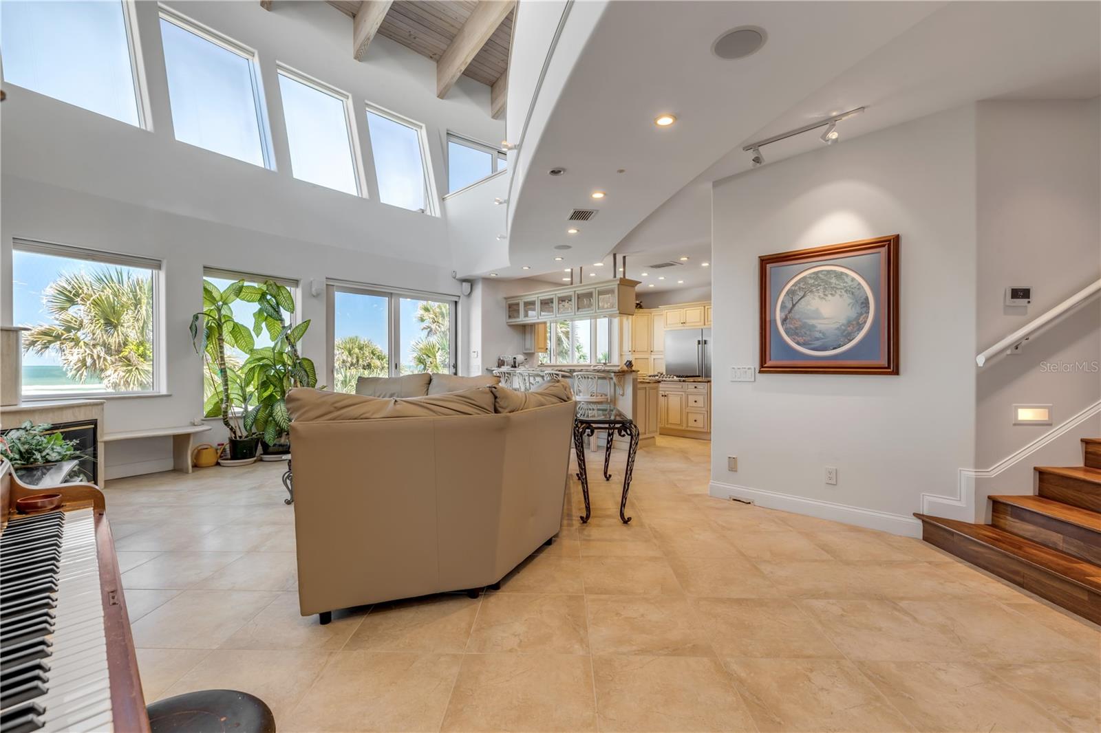 V4942890 Property Photo