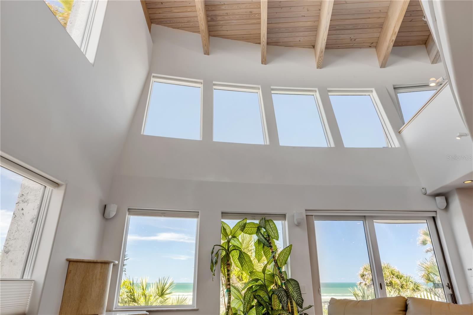 V4942890 Property Photo