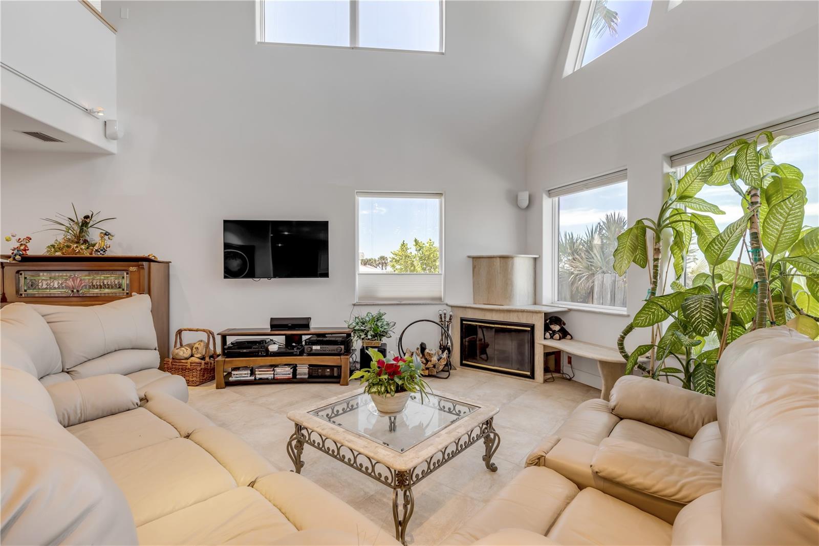 V4942890 Property Photo