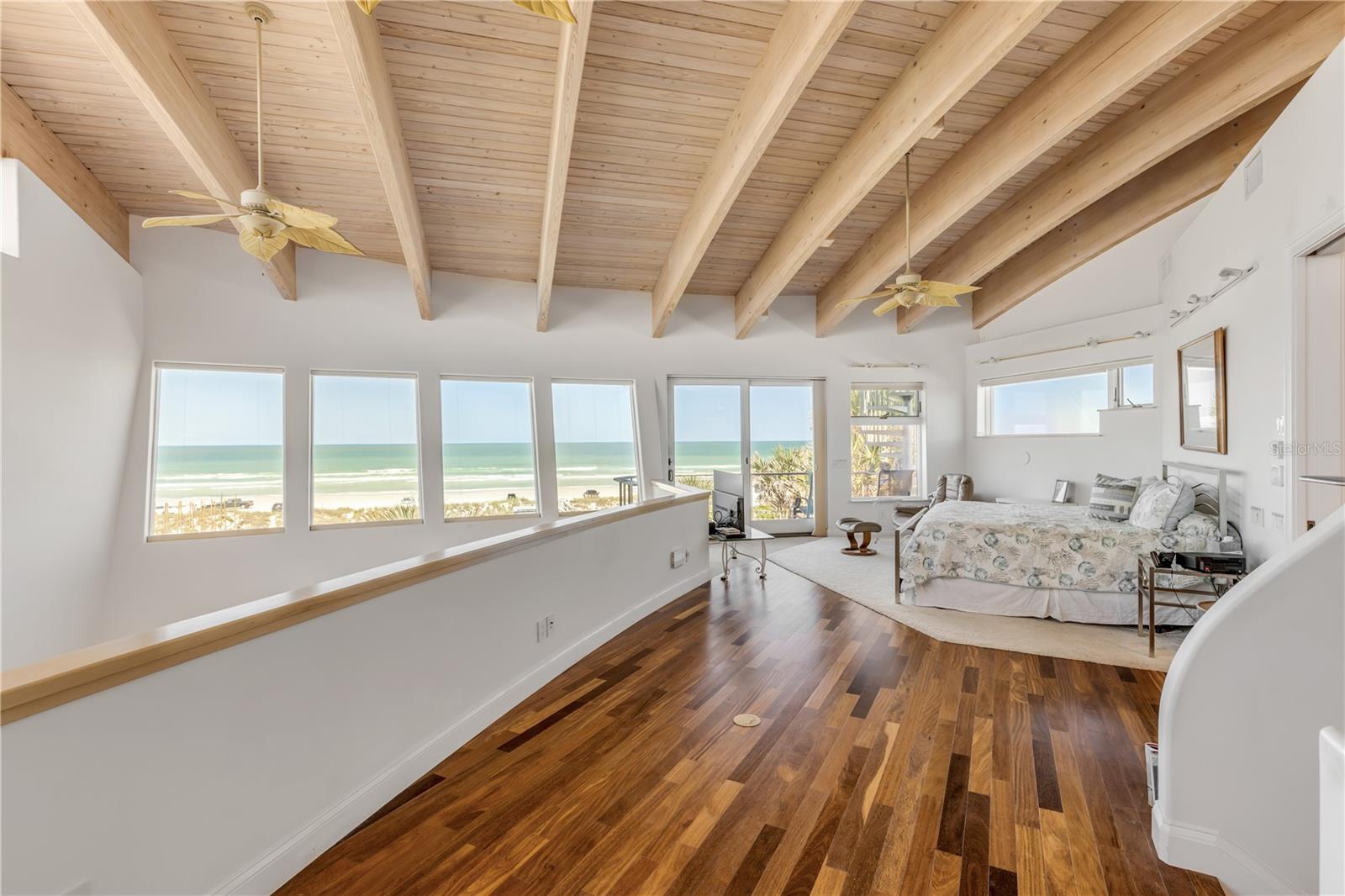 V4942890 Property Photo