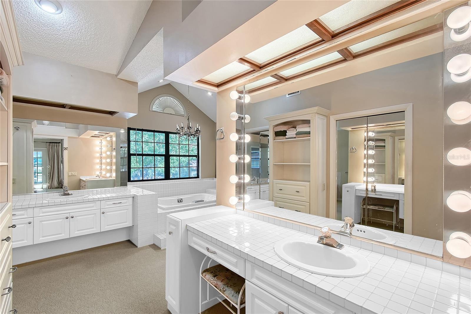 A4653559 Property Photo
