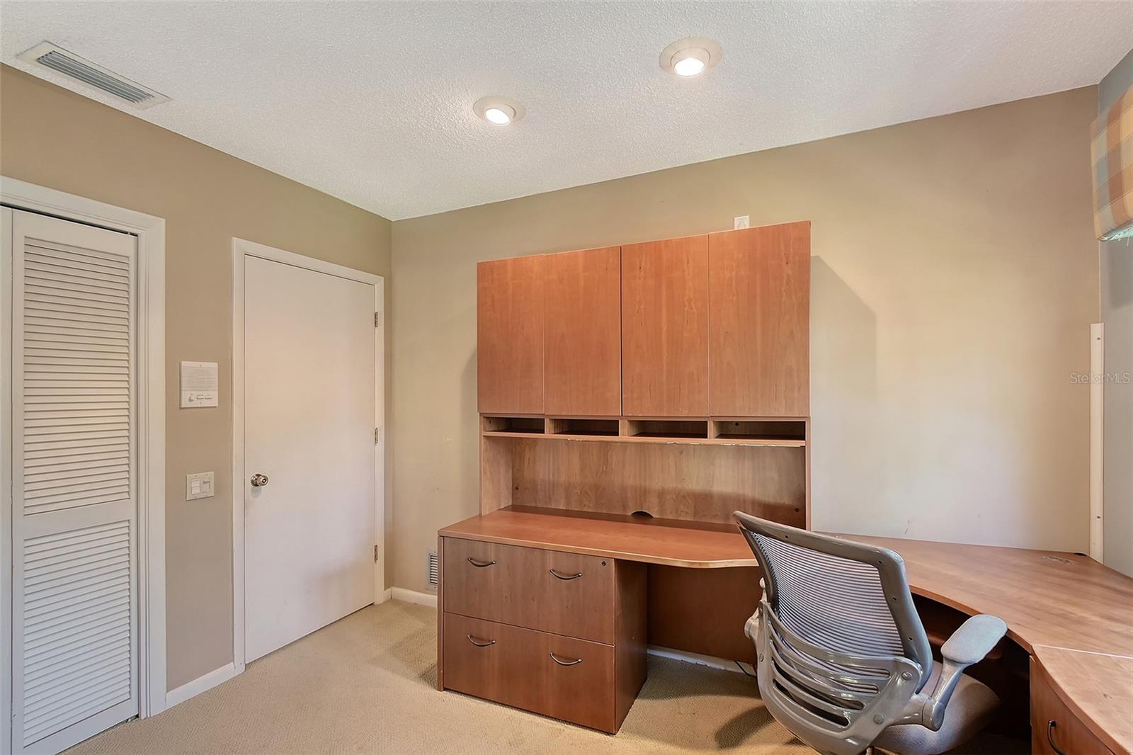 A4653559 Property Photo