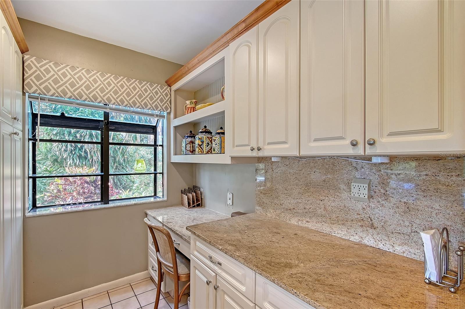 A4653559 Property Photo