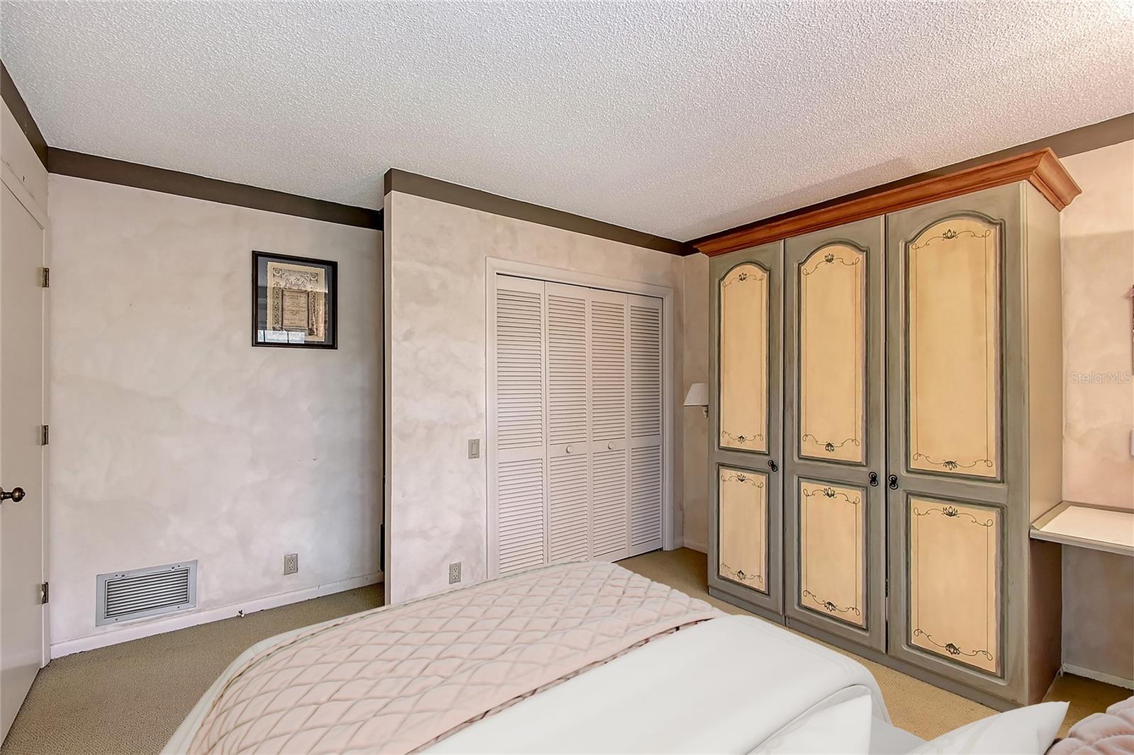 A4653559 Property Photo
