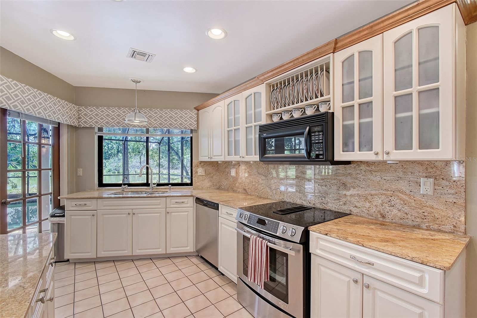A4653559 Property Photo