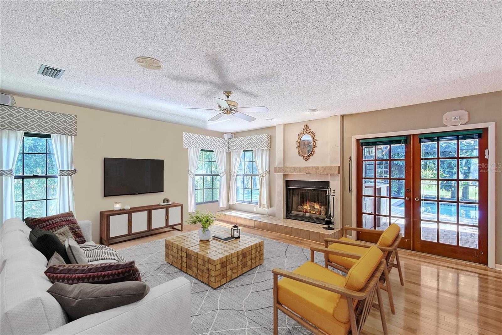 A4653559 Property Photo