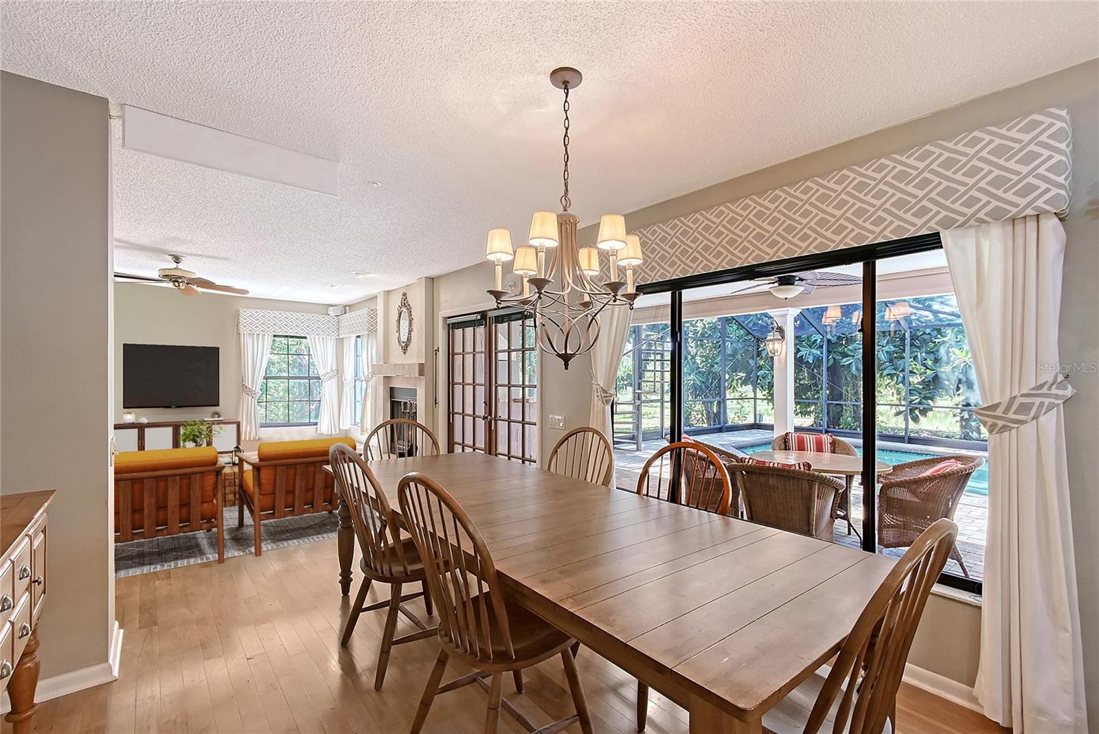 A4653559 Property Photo