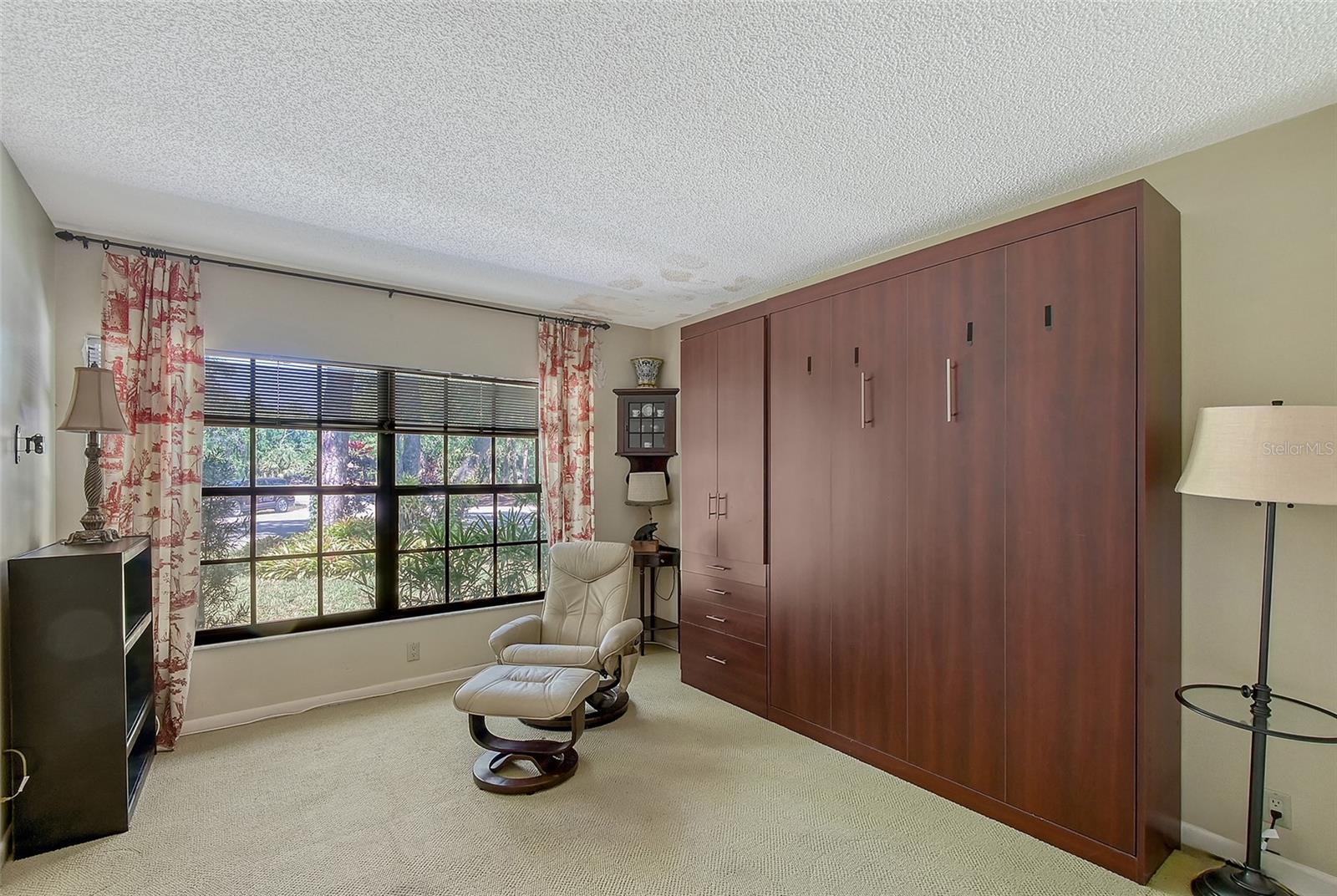 A4653559 Property Photo
