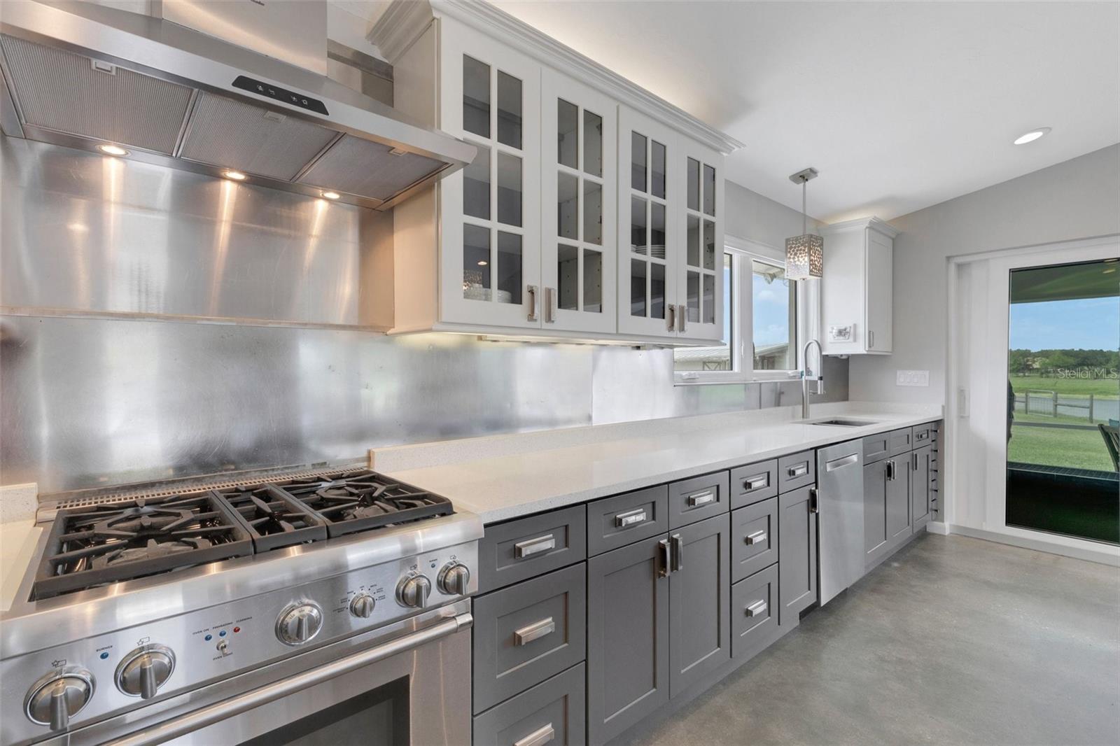 A4653633 Property Photo