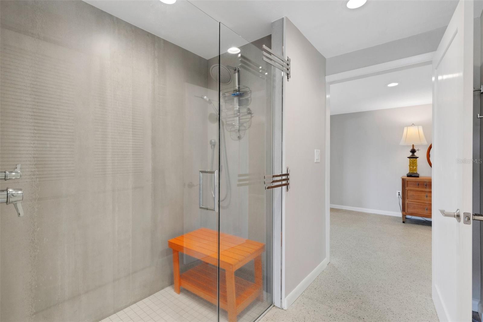 A4653633 Property Photo