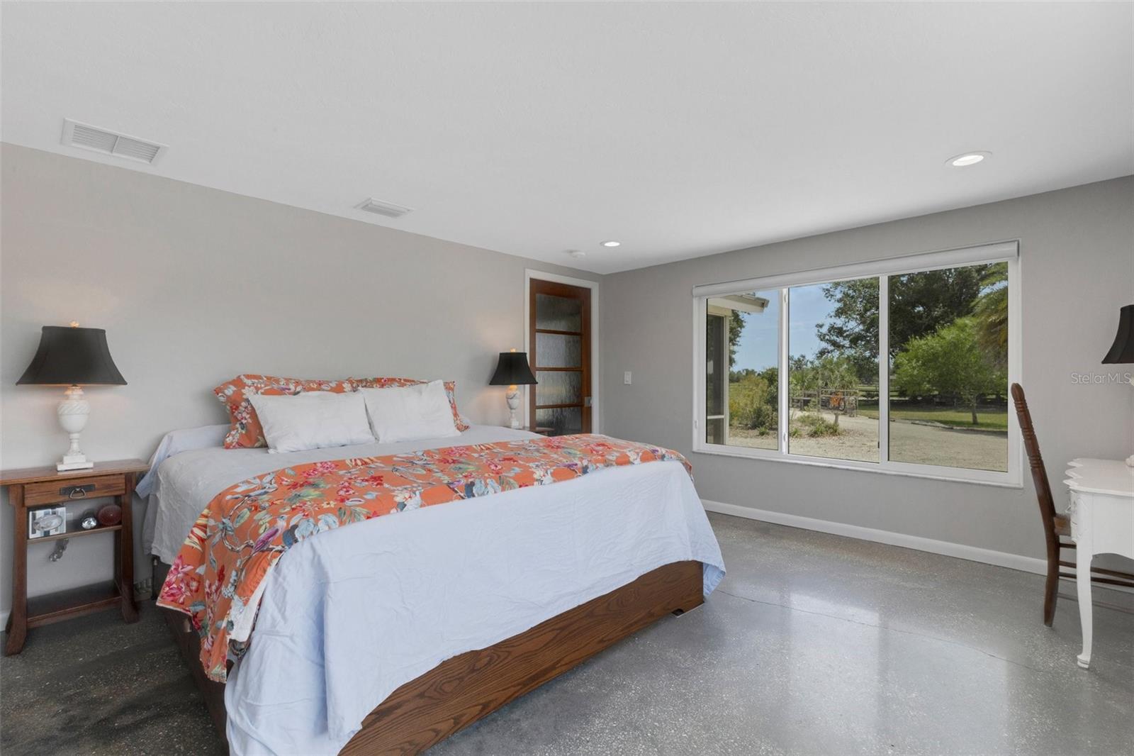A4653633 Property Photo
