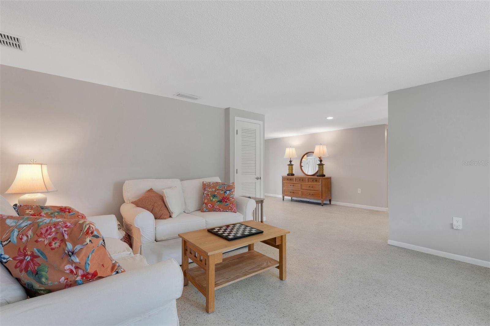 A4653633 Property Photo