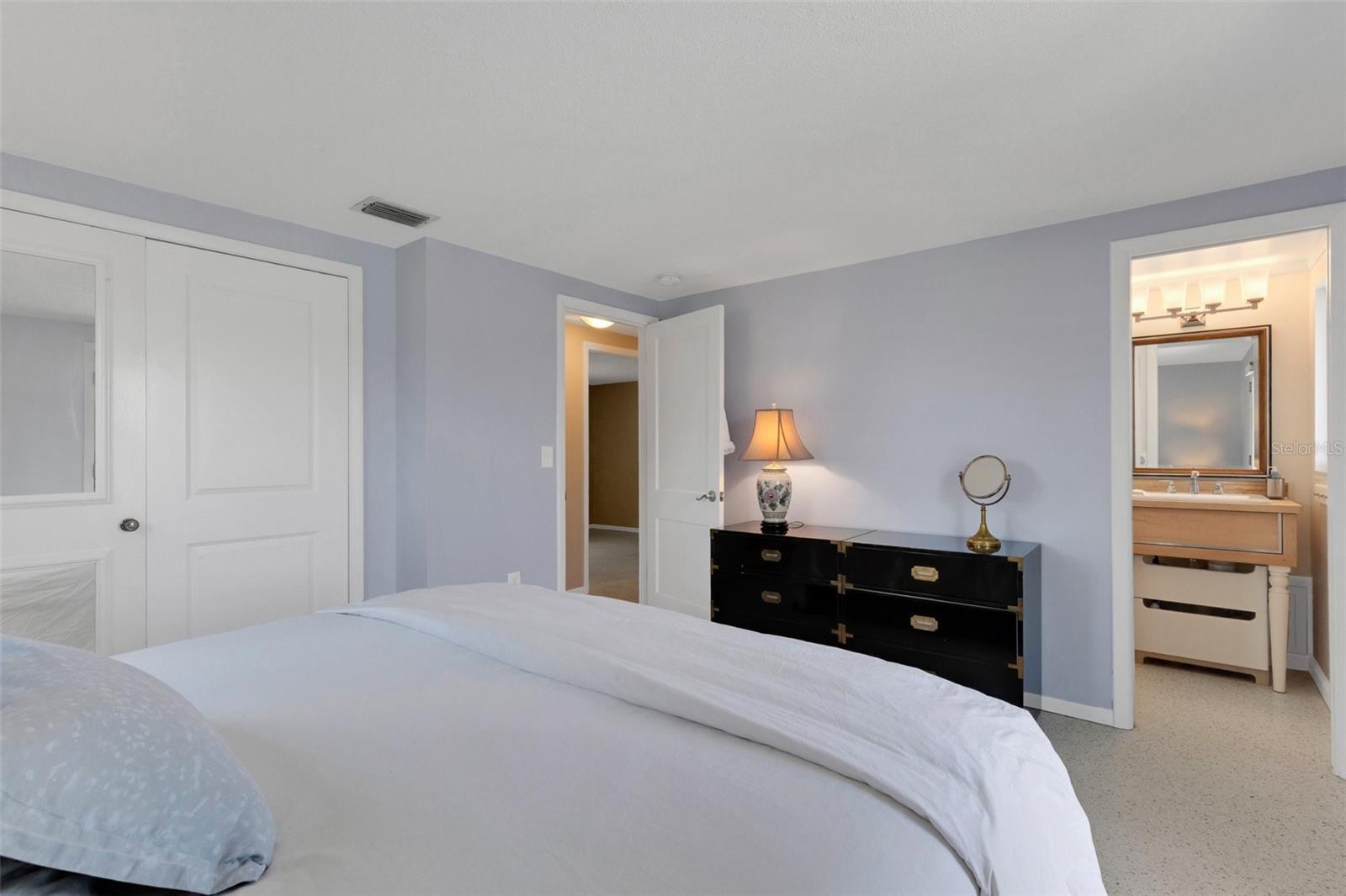 A4653633 Property Photo