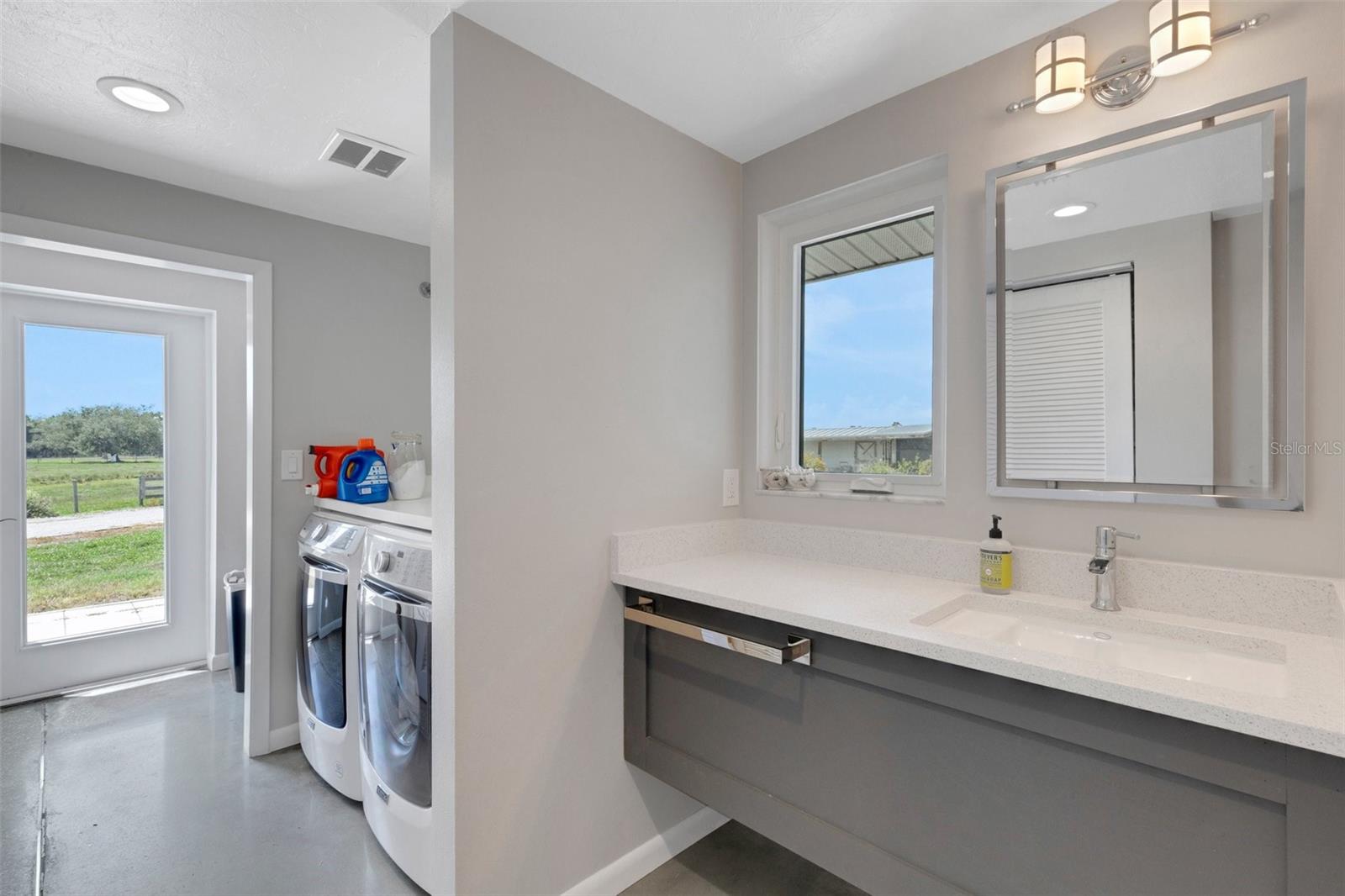 A4653633 Property Photo