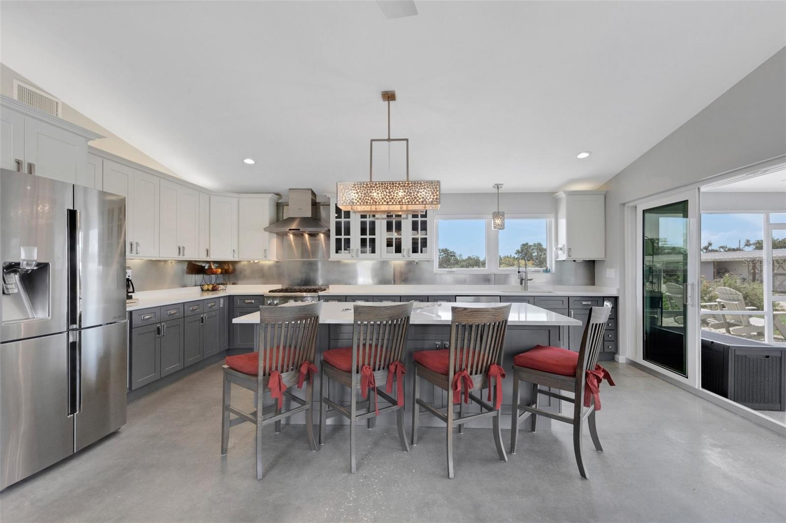 A4653633 Property Photo