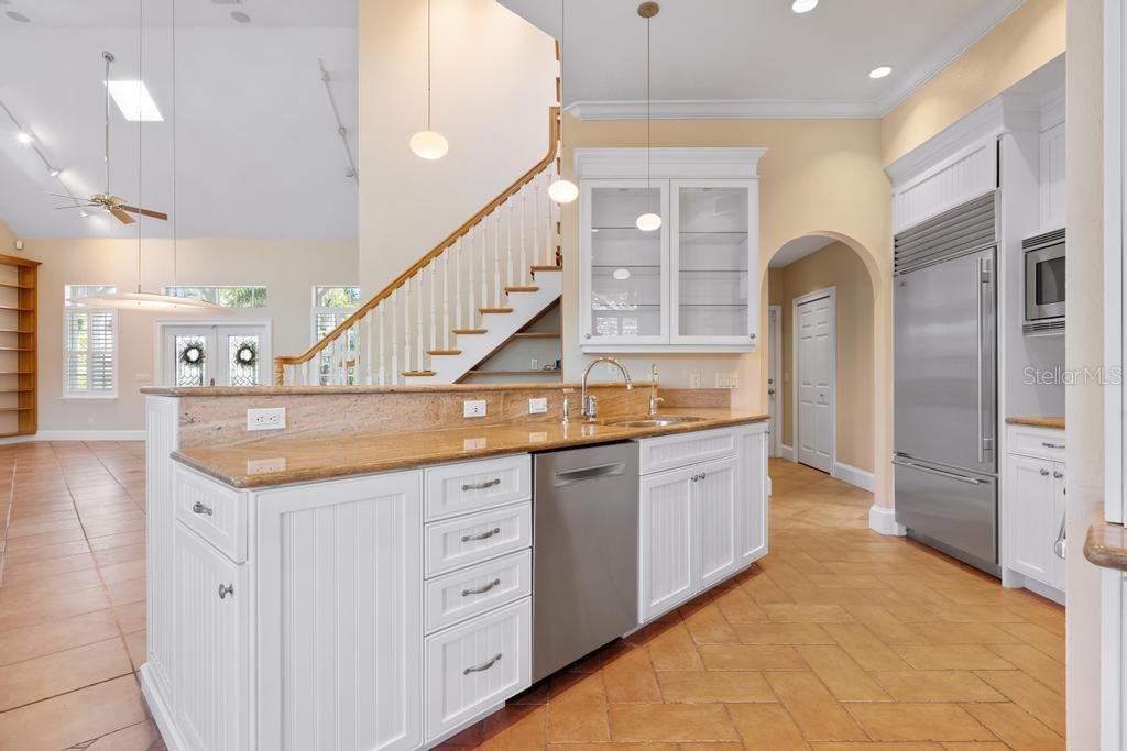 A4653661 Property Photo