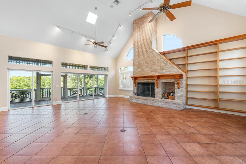 A4653661 Property Photo