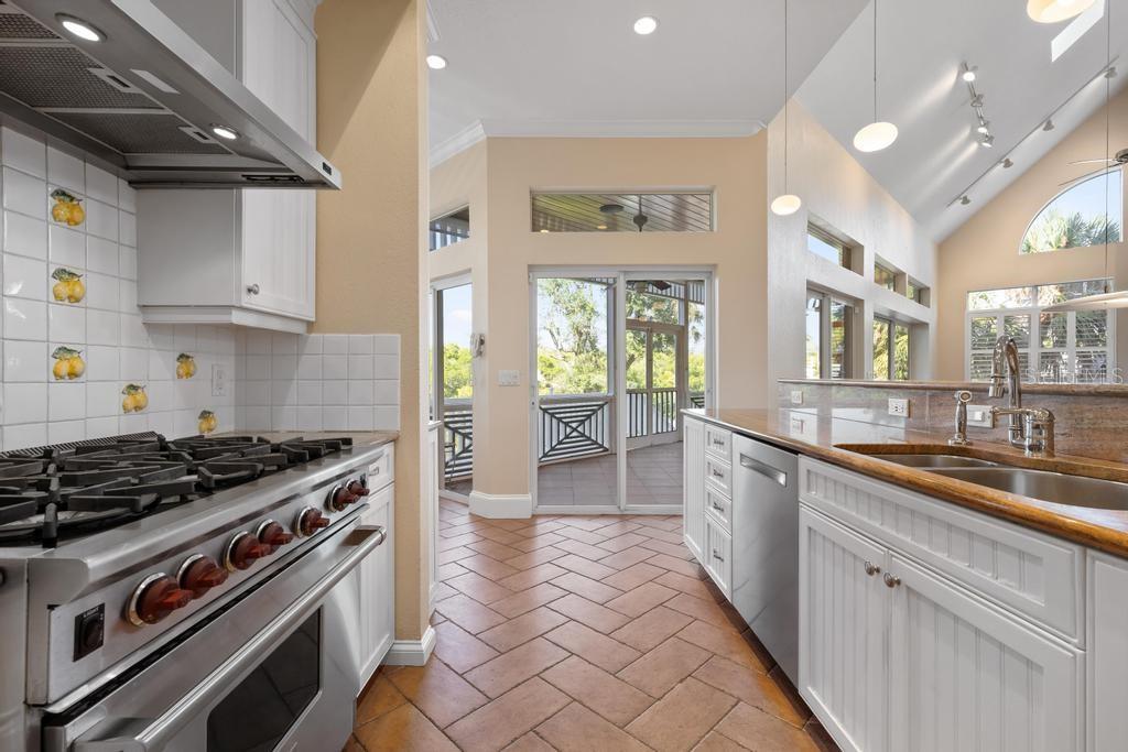 A4653661 Property Photo