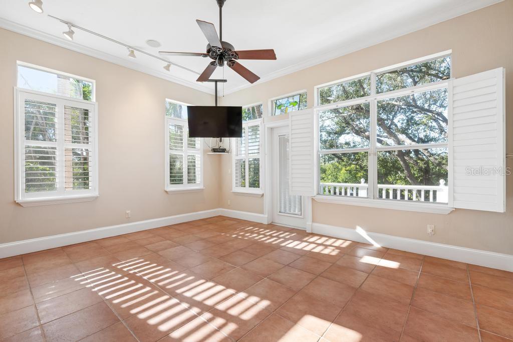 A4653661 Property Photo