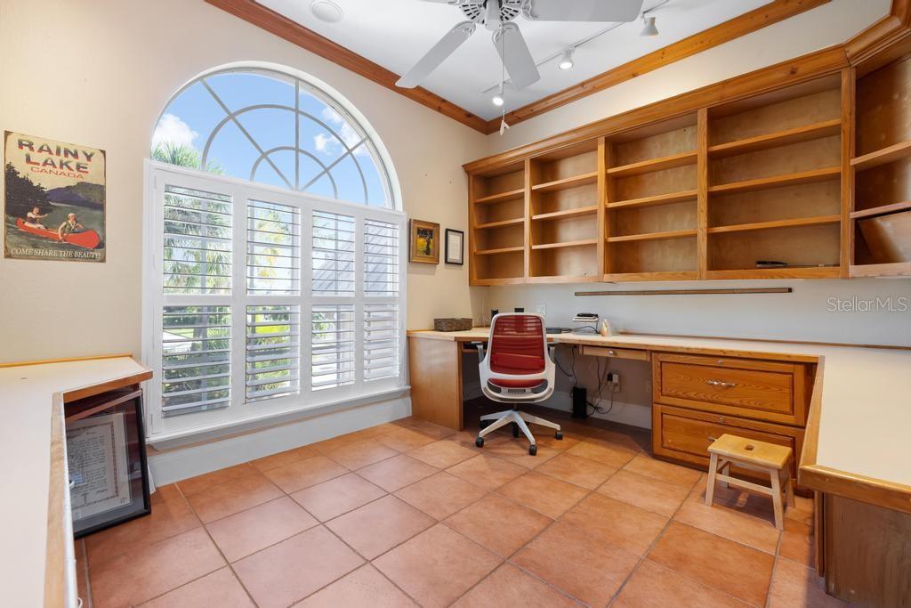 A4653661 Property Photo