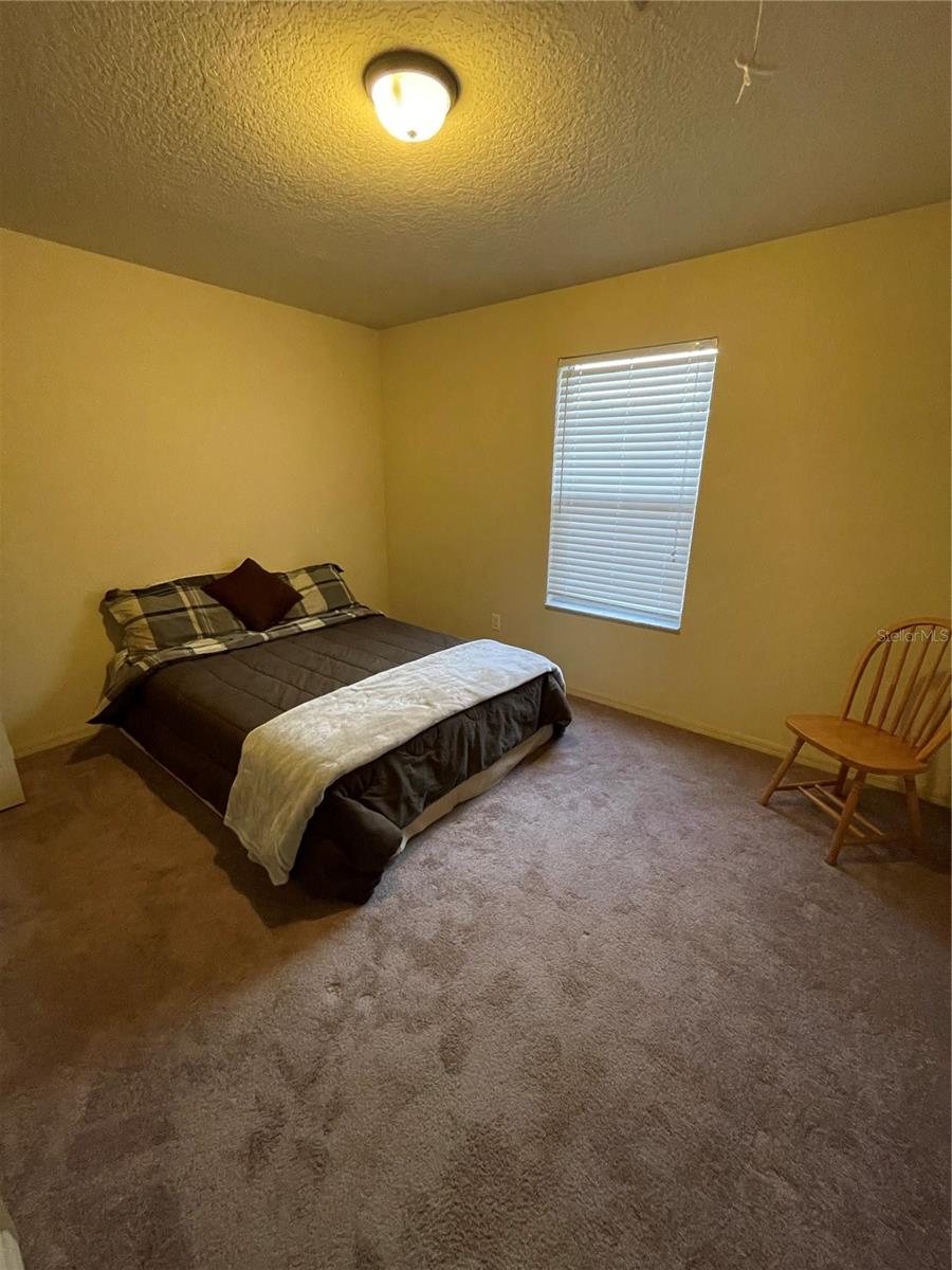 24 MALAUKA TER, OCKLAWAHA, FL, 32179