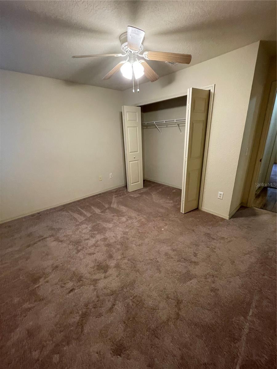 24 MALAUKA TER, OCKLAWAHA, FL, 32179