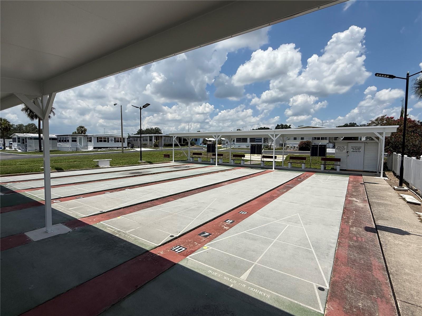 TB8389498 Property Photo