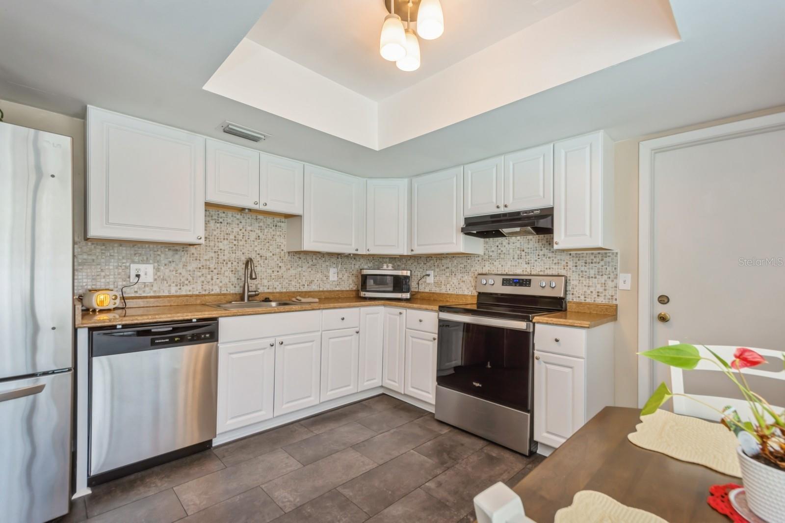 4204 NORTHWIND LN, TAMPA, FL, 33624