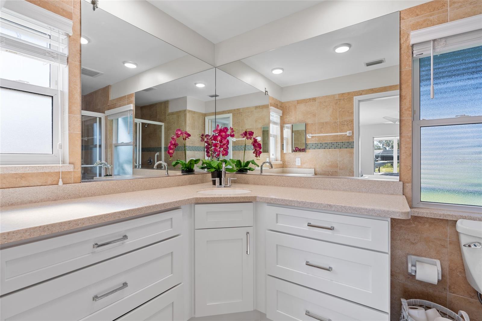 5101 HUNTINGTON CIR NE, ST PETERSBURG, FL, 33703