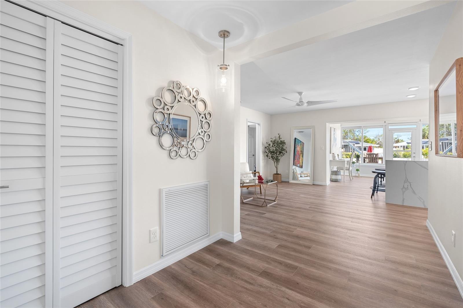 5101 HUNTINGTON CIR NE, ST PETERSBURG, FL, 33703