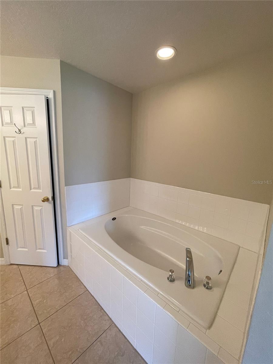 207 CRANBROOK DR, KISSIMMEE, FL, 34758