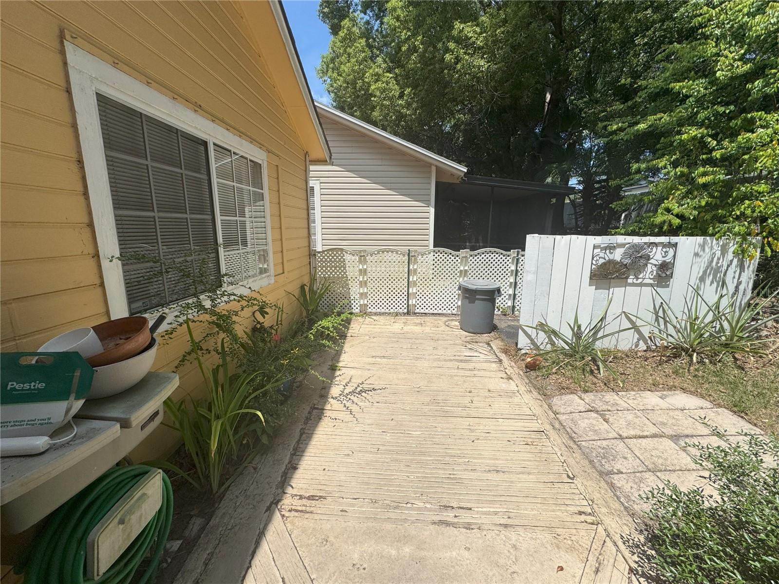 561 PORTLAND CIR, APOPKA, FL, 32703