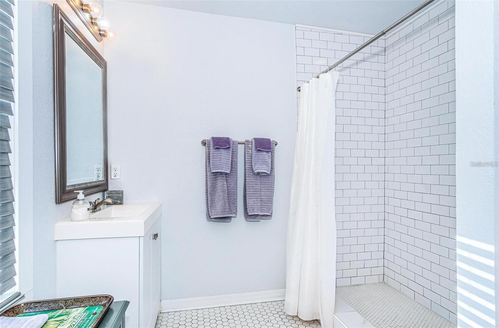 2320 E 12TH AVE, TAMPA, FL, 33605