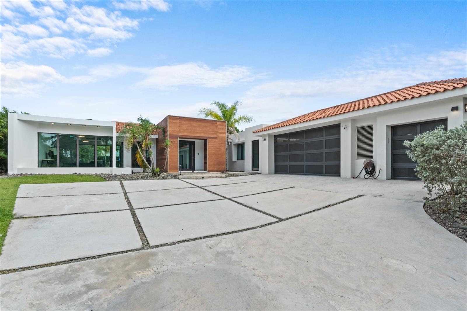 PR9113841 Property Photo