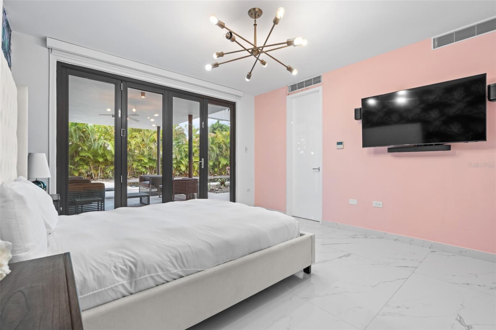 PR9113841 Property Photo