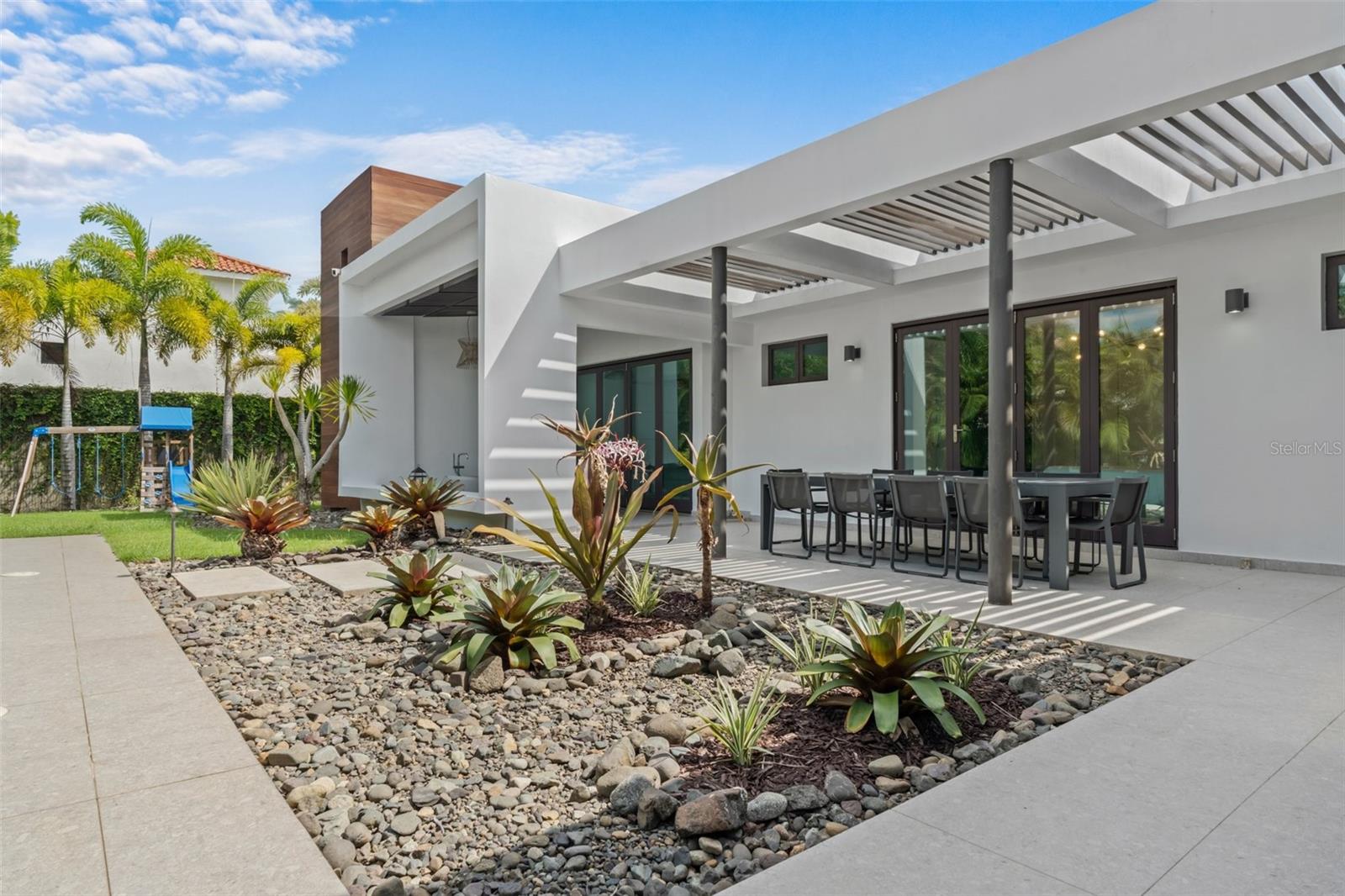 PR9113841 Property Photo