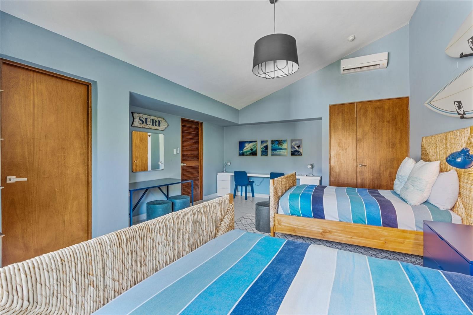 PR9113842 Property Photo