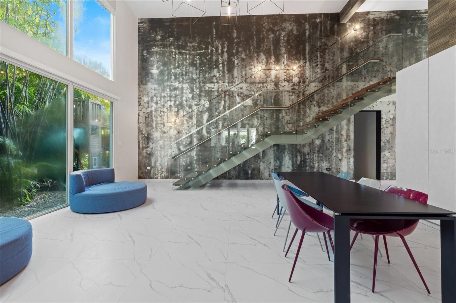 PR9113842 Property Photo