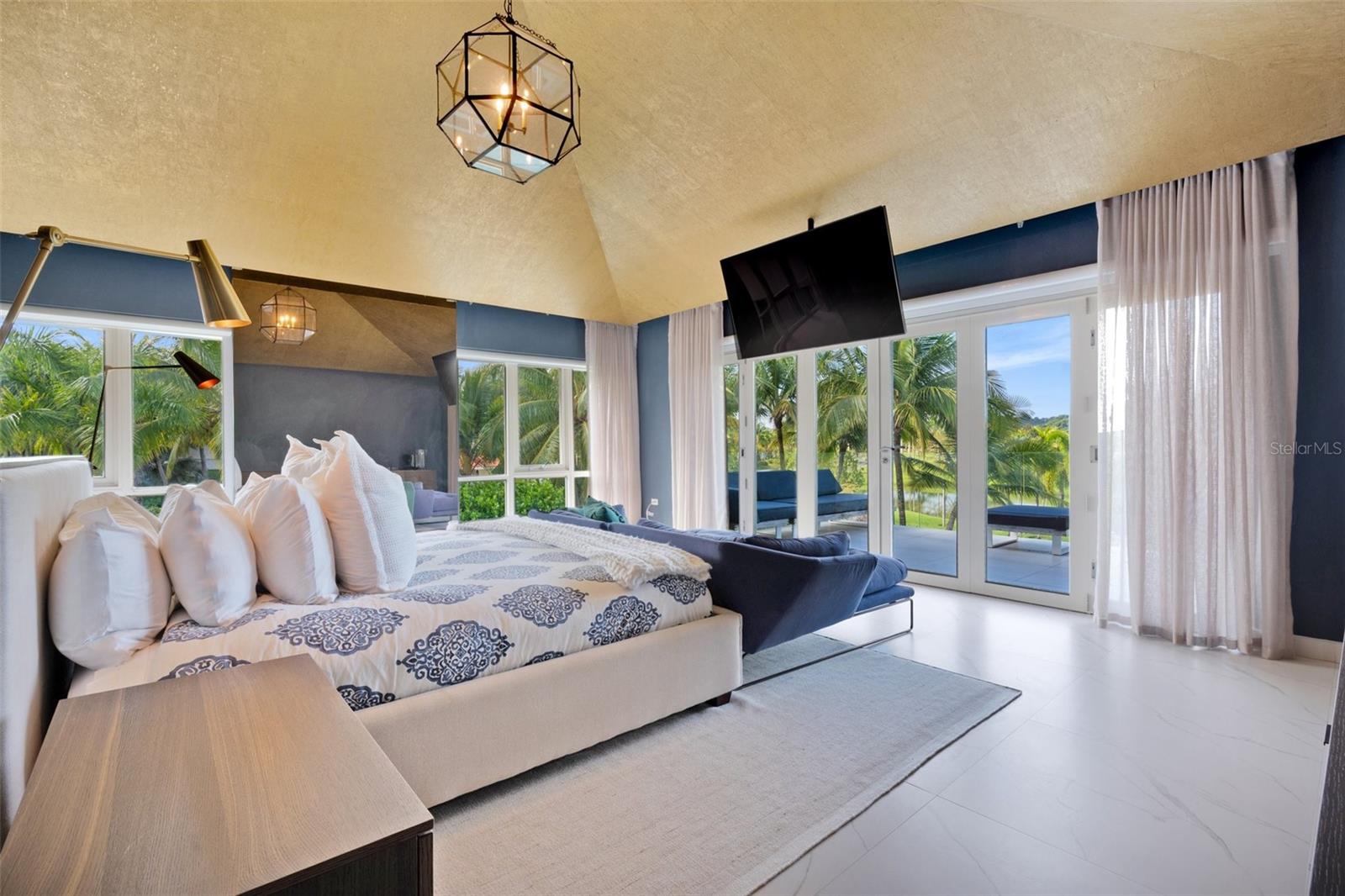 PR9113842 Property Photo