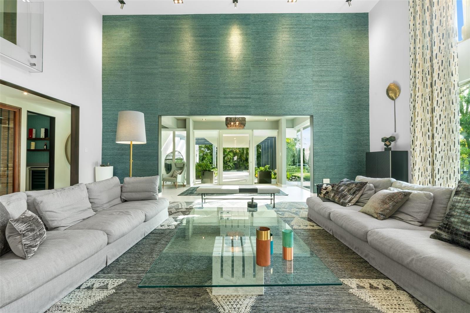 PR9113842 Property Photo