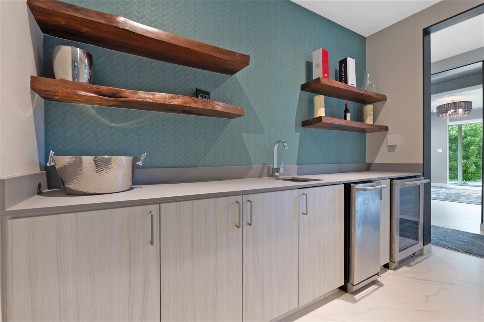 PR9113842 Property Photo