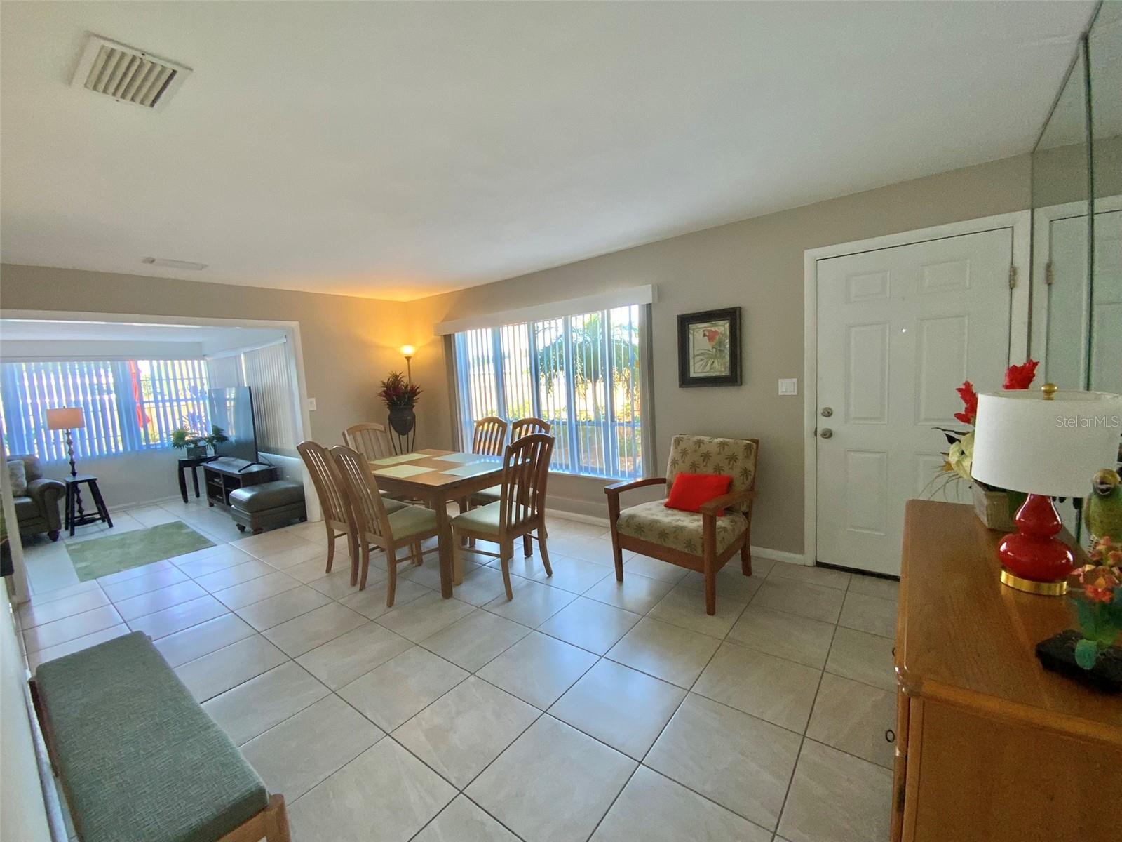 828 S TUTTLE AVE #A, SARASOTA, FL, 34237