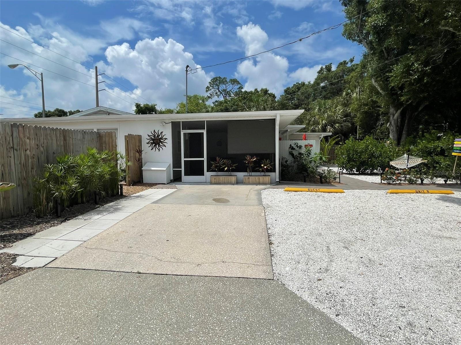 828 S TUTTLE AVE #A, SARASOTA, FL, 34237
