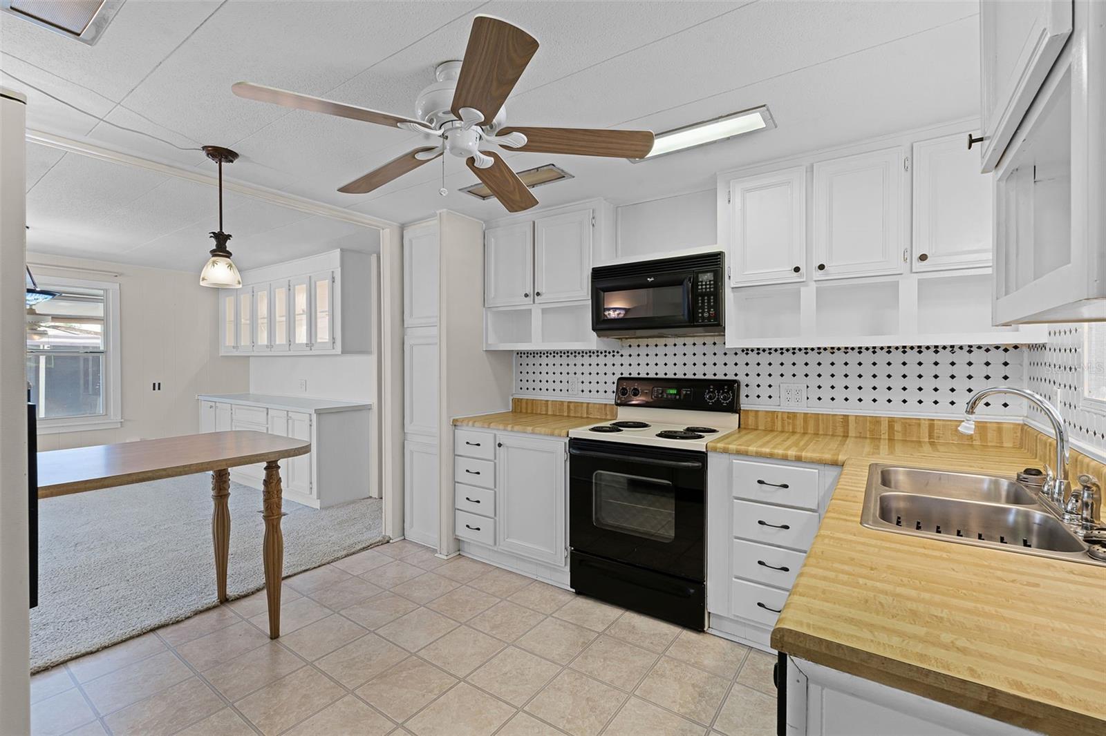 O6312481 Property Photo