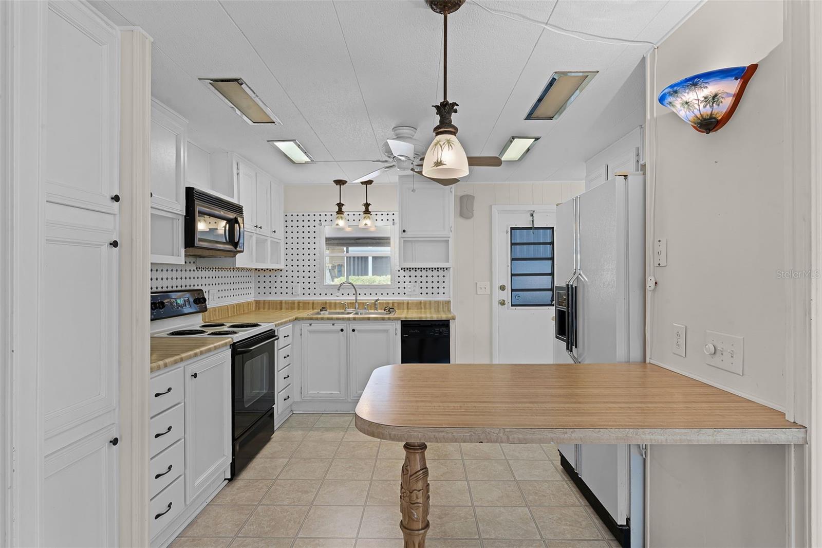 O6312481 Property Photo