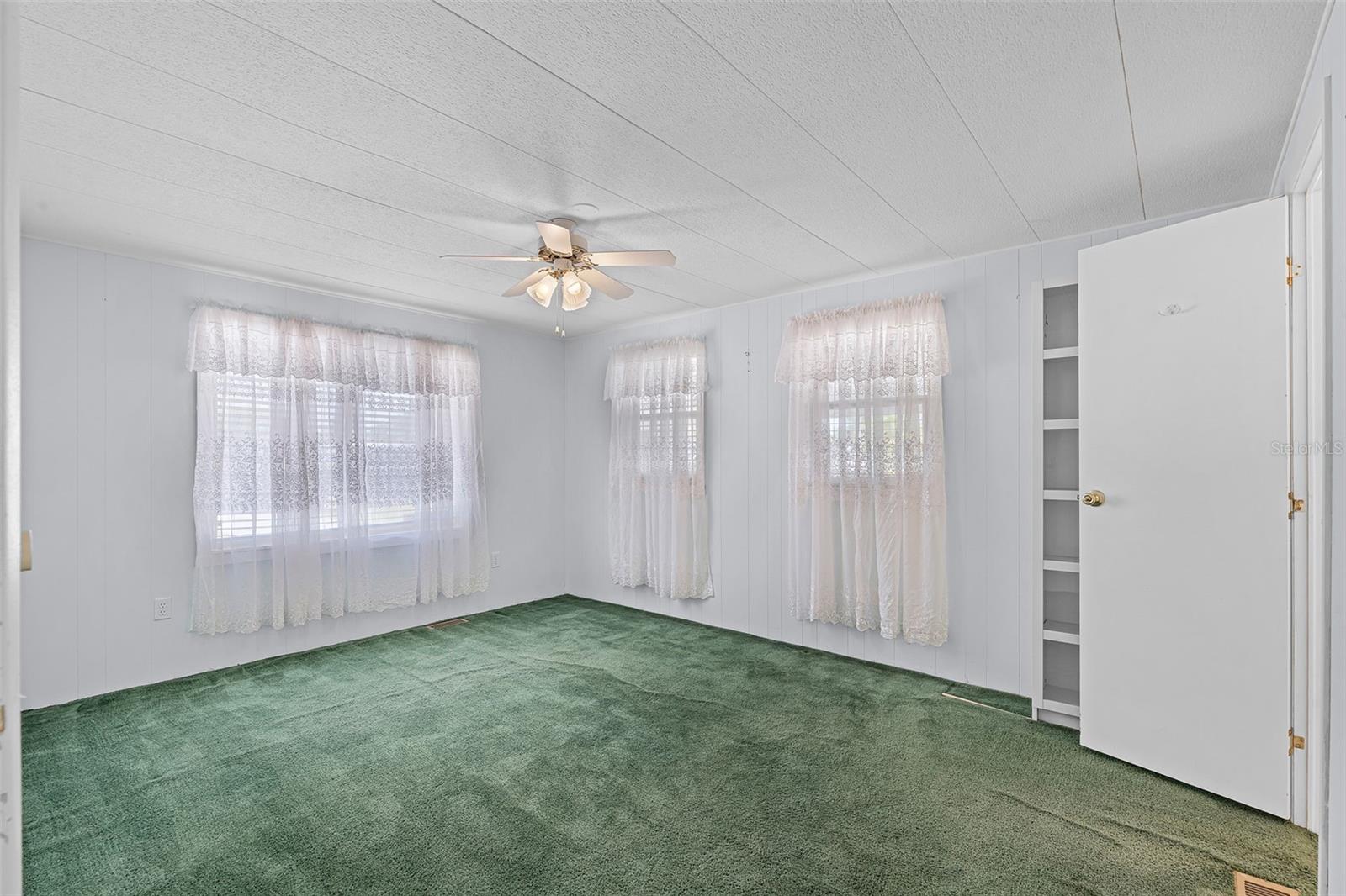 O6312481 Property Photo